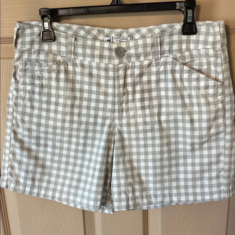 Lee Women's Natural Plaid Cotton Shorts - Gray & White